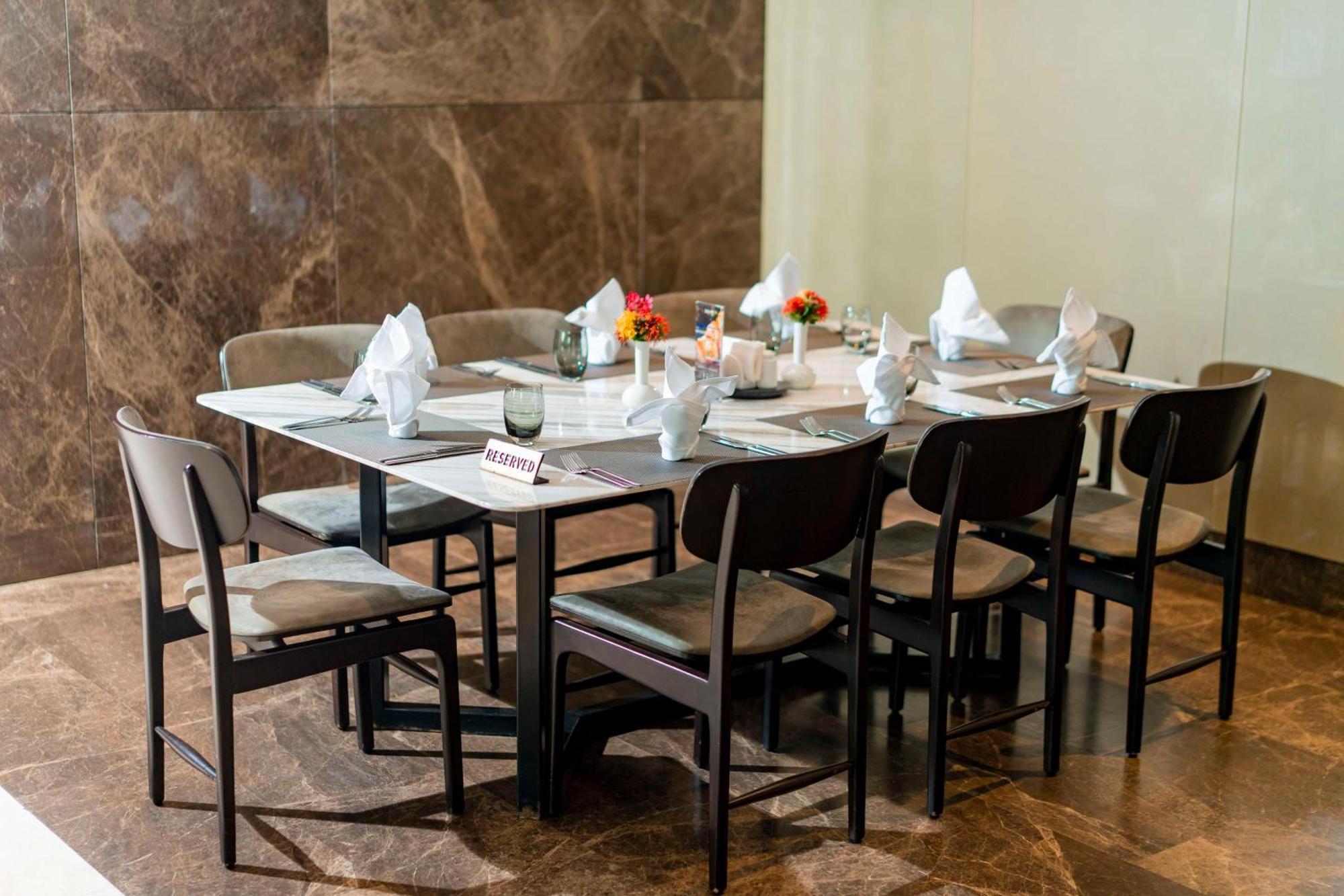 Radisson Blu Hotel & Conference Center, นีอาเมย์ ภายนอก รูปภาพ