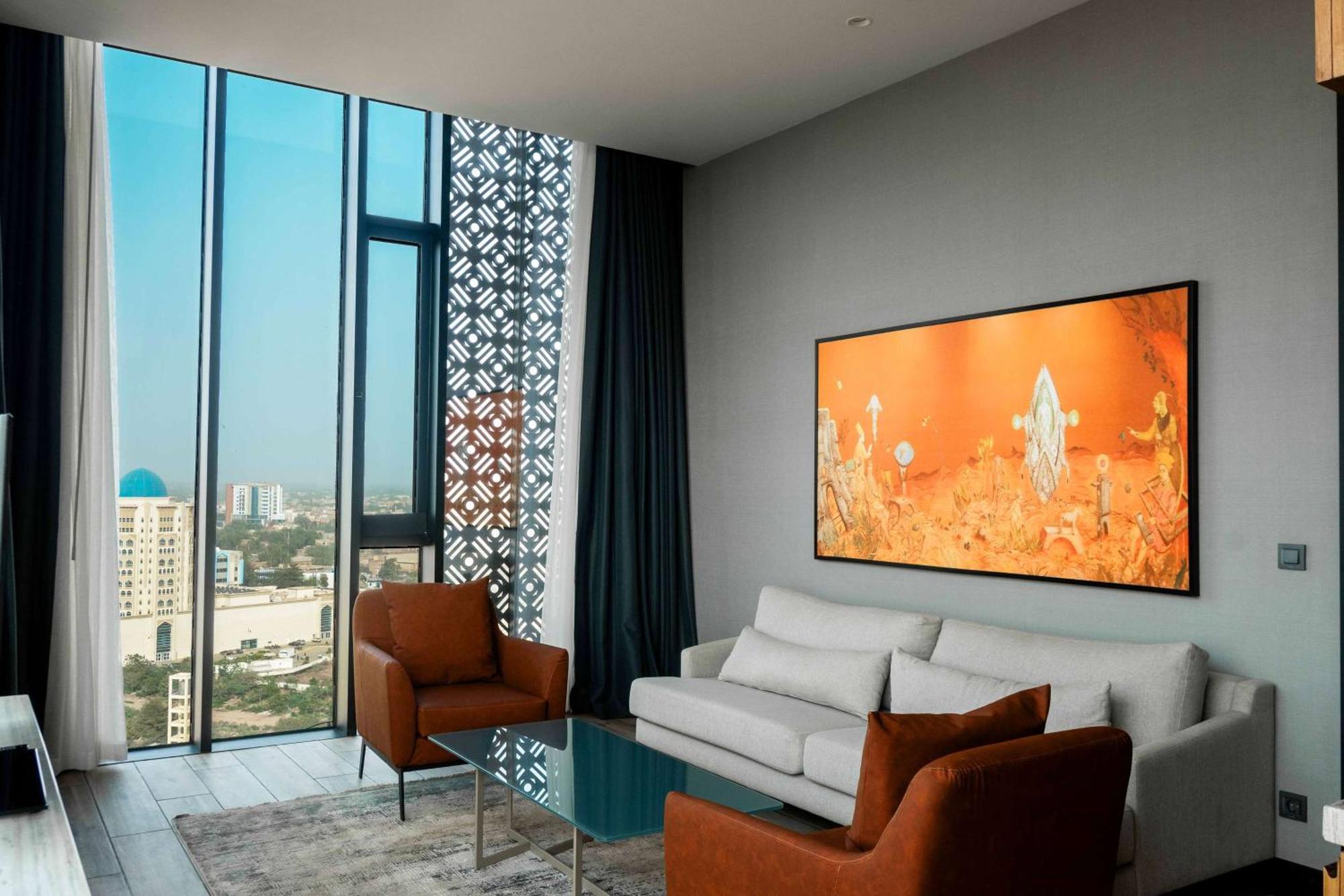 Radisson Blu Hotel & Conference Center, นีอาเมย์ ภายนอก รูปภาพ