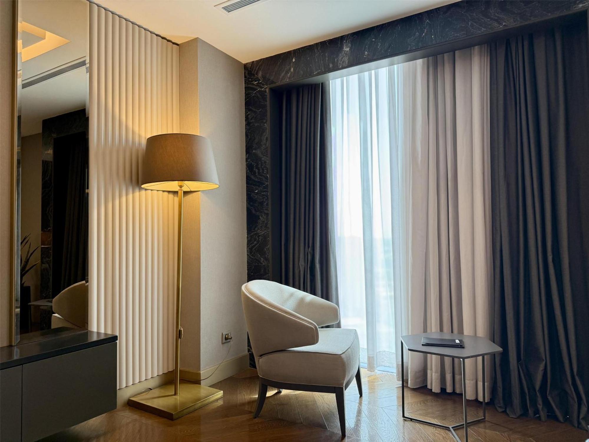 Radisson Blu Hotel & Conference Center, นีอาเมย์ ภายนอก รูปภาพ